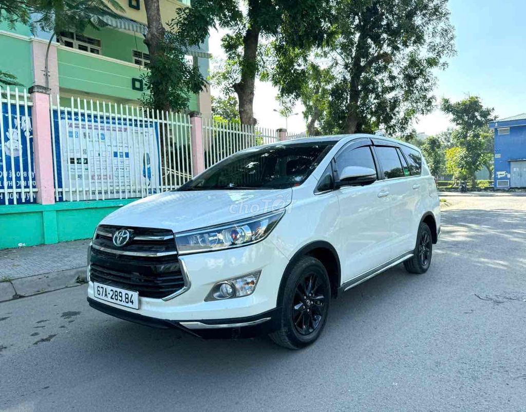 Toyota Innova 2018 Venturer - 76000 km