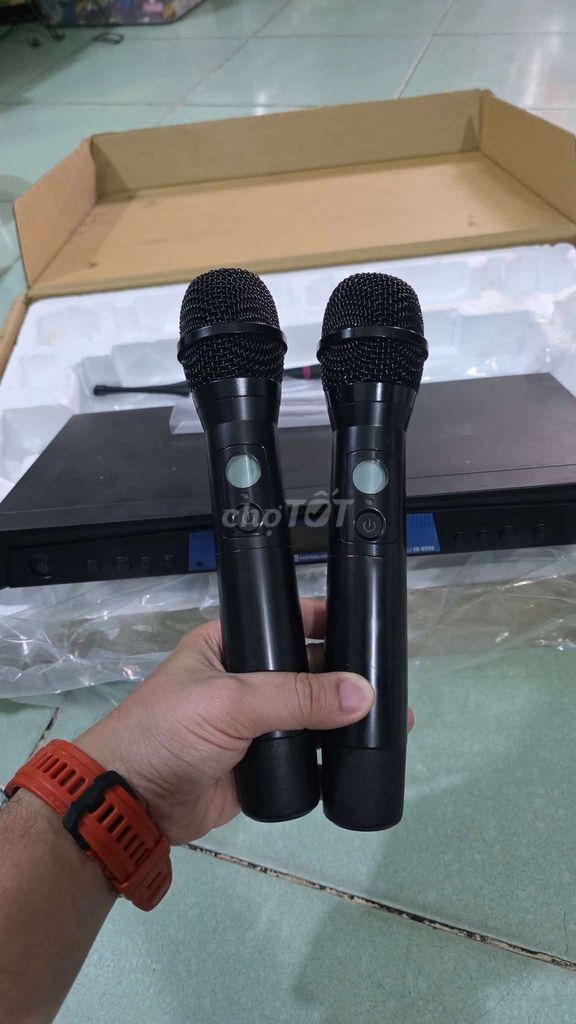 Micro không dây Relacart ER-6200 Đen Hàng bãi. Mua bán Tivi, Âm thanh tại Quận 12 Tp Hồ Chí Minh được đăng bởi Bảo An hình 1