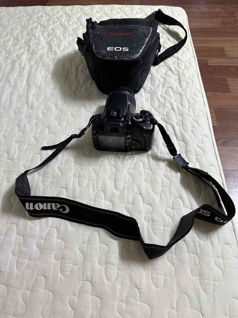 Máy ảnh Canon EOS Đen. Mua bán Máy ảnh, Máy quay tại Quận Ngô Quyền Hải Phòng được đăng bởi Nga hình 1