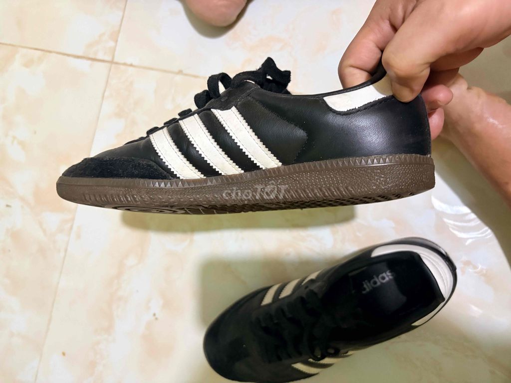 Giày thể thao Adidas Samba đen size 39-40. Mua bán Giày dép tại Thành phố Hà Tiên Kiên Giang được đăng bởi Nhan Nguyen hình 1