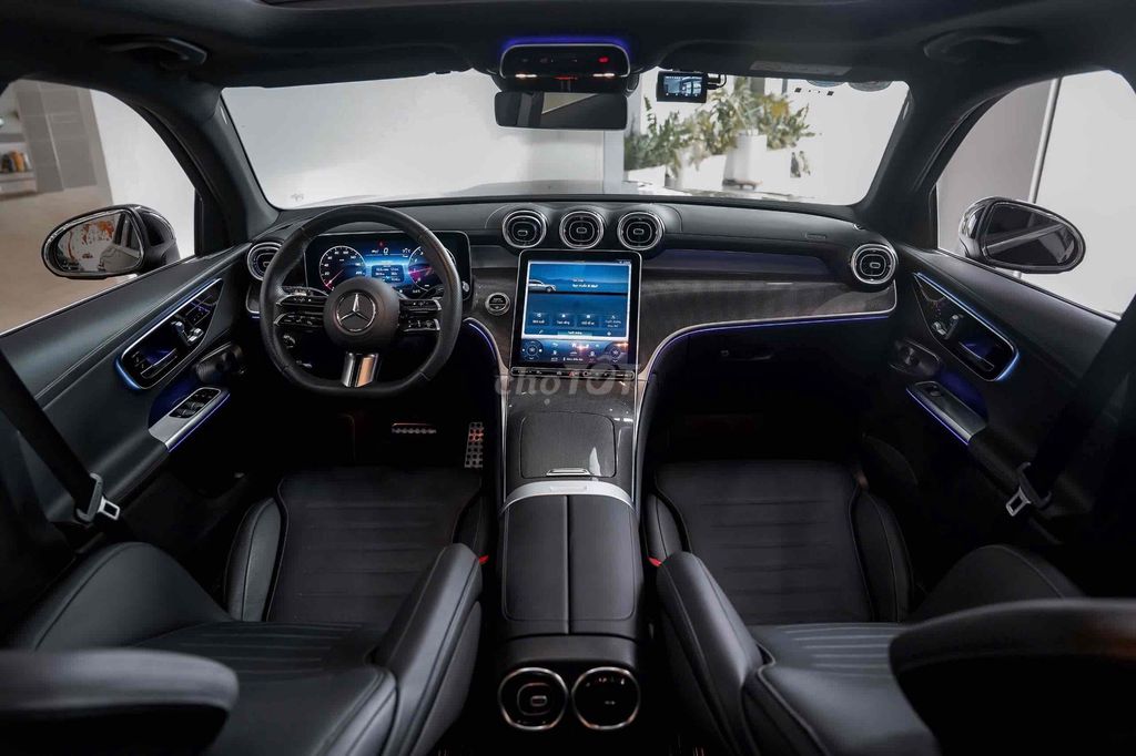 𝐌𝐄𝐑𝐂𝐄𝐃𝐄𝐒-𝐁𝐄𝐍𝐙 GLC300 4MATIC SẢN XUẤT 2023 LƯỚT. Mua bán Ô tô tại Quận 7 Tp Hồ Chí Minh được đăng bởi GoodCar hình 6