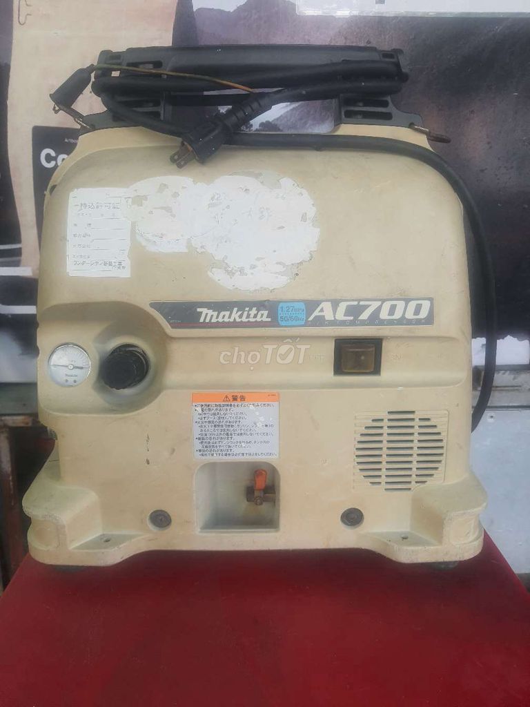 Máy nén khí Makita AC700 Nhật Bản 100V 12kg. Mua bán Nội thất, đồ gia dụng khác tại Thành phố Bà Rịa Bà Rịa - Vũng Tàu được đăng bởi Hàng cũ THANH LÝ hình 1