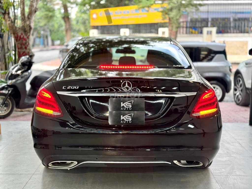 Mercedes Benz C200 model 2018. Mua bán Ô tô tại Quận 8 Tp Hồ Chí Minh được đăng bởi Khoa nguyễn hình 5