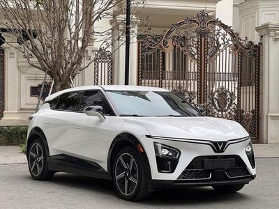 VF7 ECO 2025 chỉ còn 717tr, Plus chỉ 811tr. Mua bán Ô tô tại Quận 12 Tp Hồ Chí Minh được đăng bởi Vinfast Phan Trọng Tuệ Q12