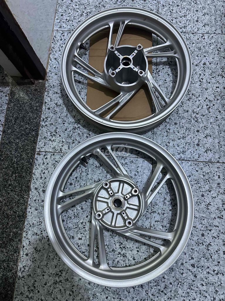 Mâm xe Honda SHVN 2019 ABS Bạc. Mua bán Phụ tùng xe tại Quận Phú Nhuận Tp Hồ Chí Minh được đăng bởi Long hình 2
