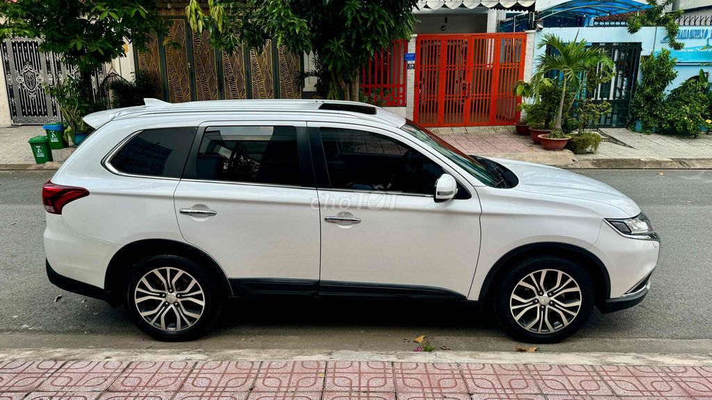 Mitsubishi Outlander 2019 2.0 CVT Premium - 92000. Mua bán Ô tô tại Huyện Bình Chánh Tp Hồ Chí Minh được đăng bởi TAN THANH AUTO hình 6