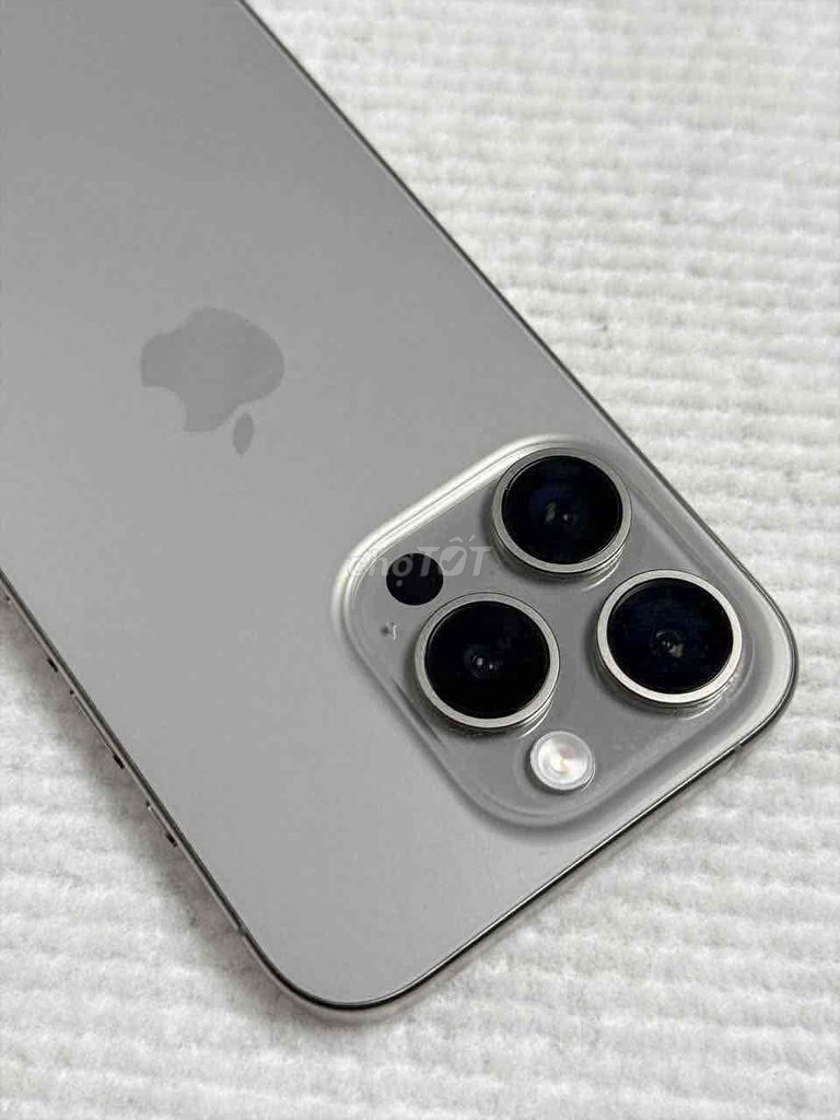 iPhone 15 Pro VN/A 128GB Titan Đẹp 99% Zin Nguyên. Mua bán Điện thoại tại Quận 3 Tp Hồ Chí Minh được đăng bởi Kim Thanh  hình 1