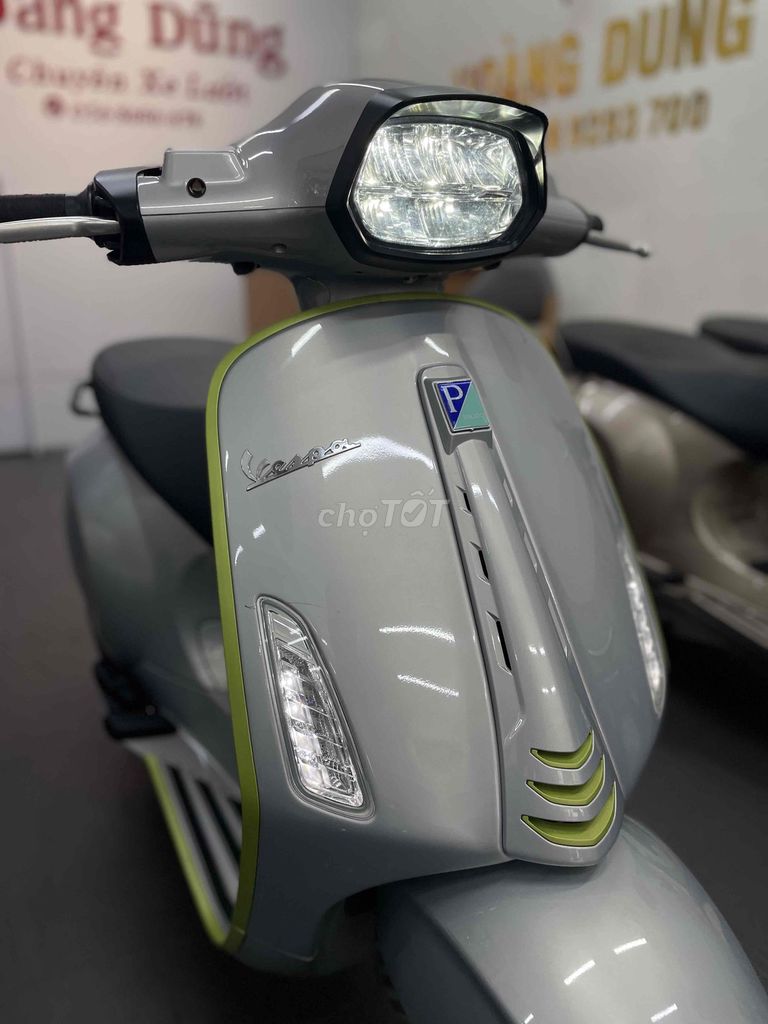 Скутер Piaggio Vespa Sprint TFT 2025, серебристый, 7000 км