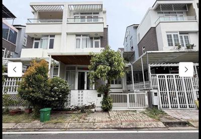 Аренда · 4 комн. · 530 м² · Quận 7, ул. Đường Đào Trí