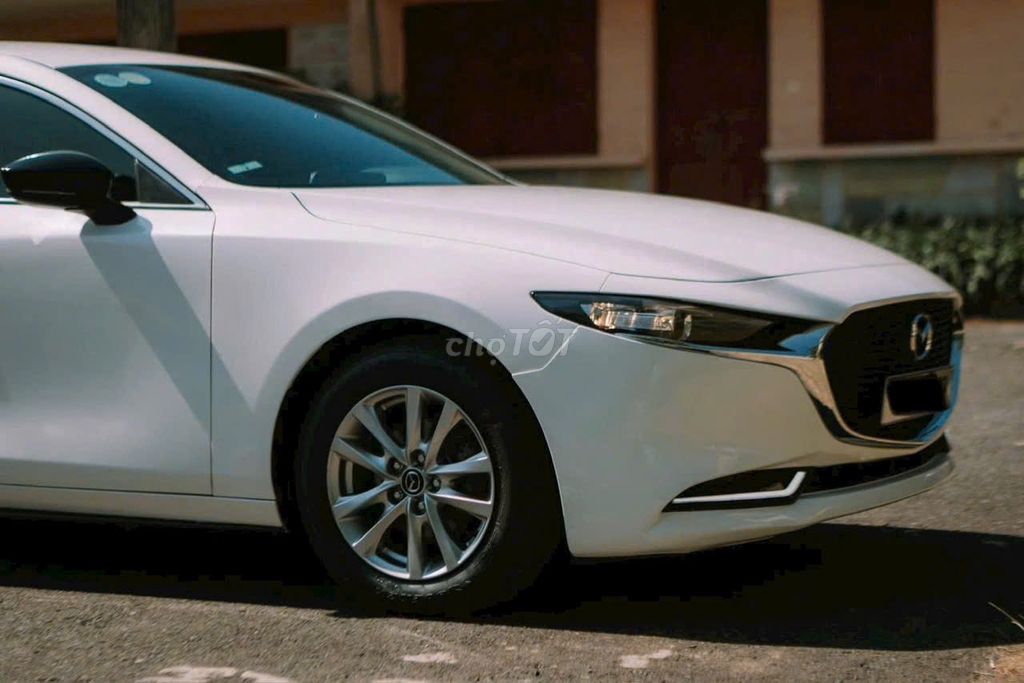 Mazda 3 Luxury 2024 Белая