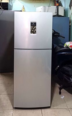 Tủ lạnh Electrolux 211 lít zin bảo hành 3 tháng. Mua bán Tủ lạnh tại Quận 6 Tp Hồ Chí Minh được đăng bởi Anh Quý