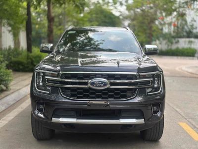 Ford Everest Titanium 2.0L 4x2 AT sản xuất 2022