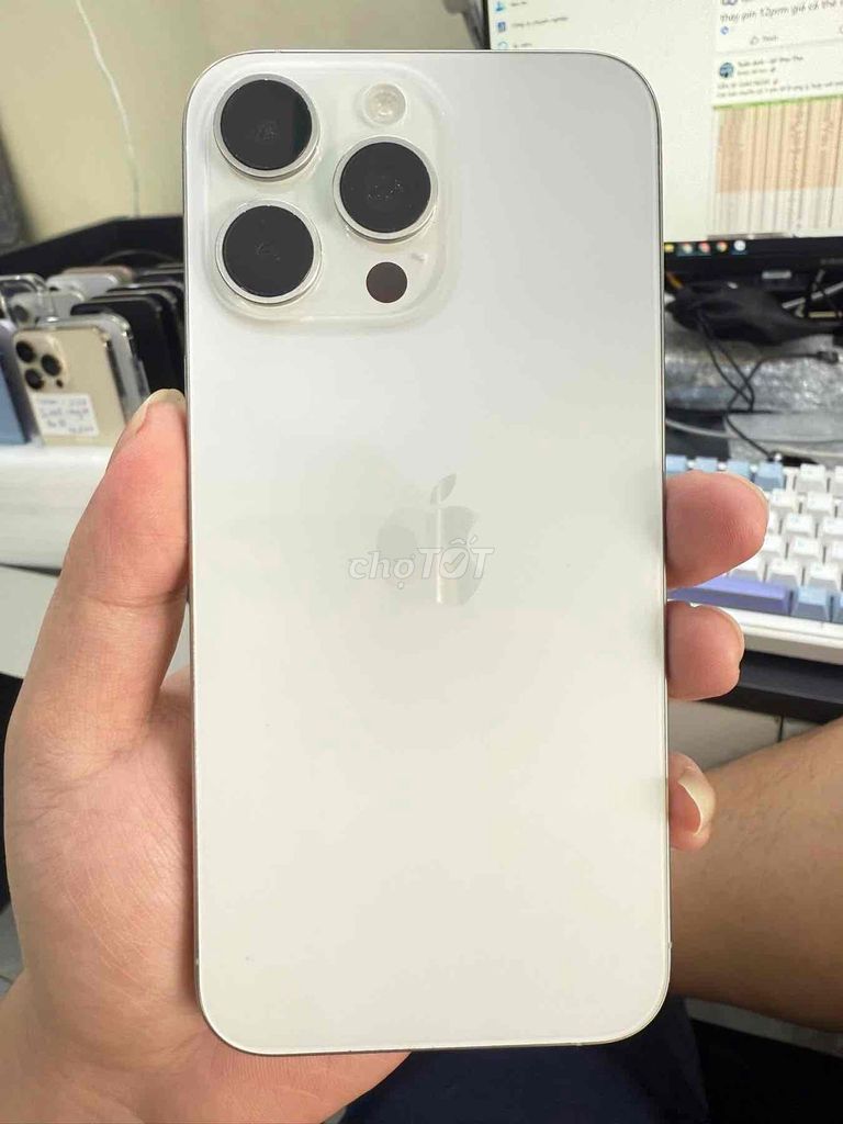 Apple iPhone 15 Pro Max 256GB Trắng Đã qua sử dụng. Mua bán Điện thoại tại Huyện Yên Lạc Vĩnh Phúc được đăng bởi Chubby Ham Chơi hình 1