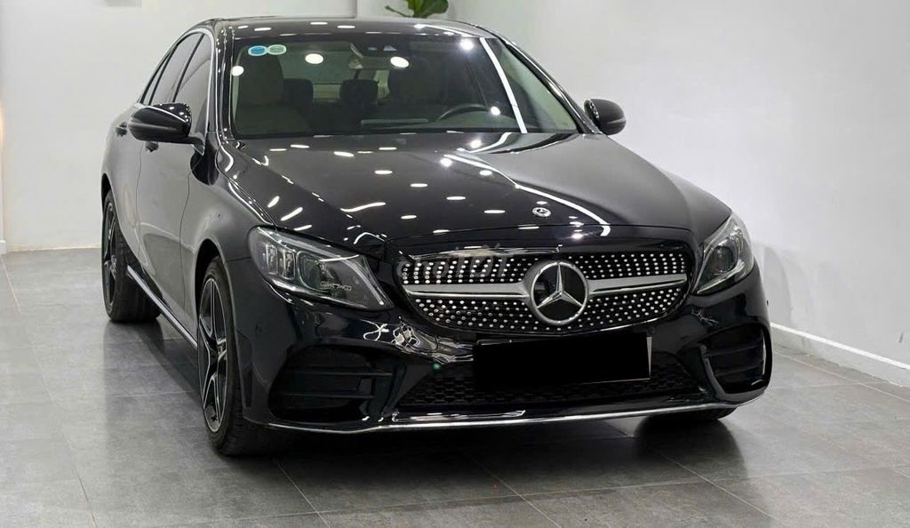 Gia Đình Cần Bán Mercedes C200 Exclusive - SX 2020. Mua bán Ô tô tại Quận Tân Bình Tp Hồ Chí Minh được đăng bởi Mr Bill hình 4