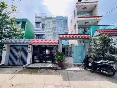 Nhà phố 63 m² · 4 PN · Đường Huỳnh Tấn Phát