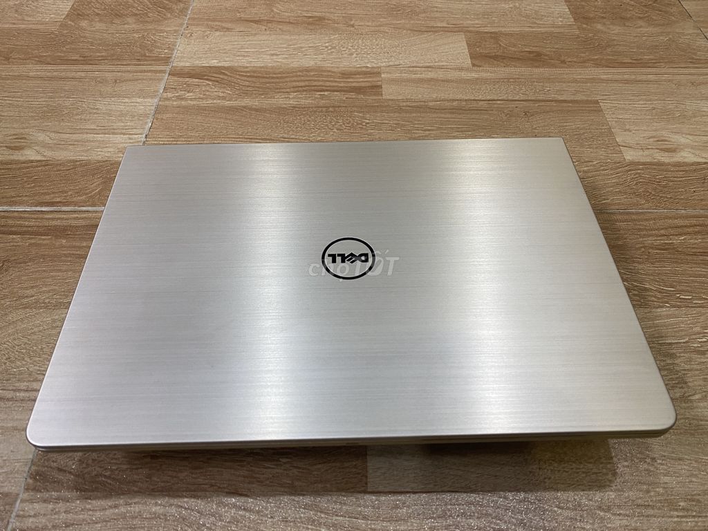 Dell V14-5459 i5 6200U/8/256 NVIDIA930M 14'HDLED