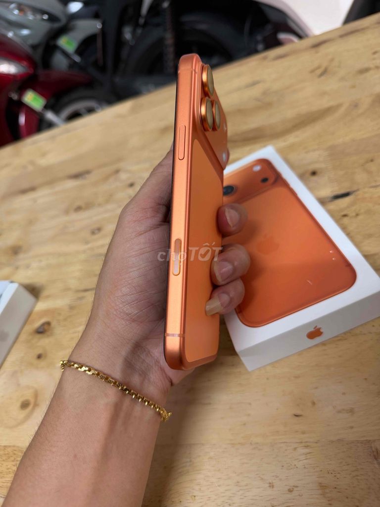 Apple iPhone 17 Pro Max 256GB Cam. Mua bán Điện thoại tại Thành phố Thủ Dầu Một Bình Dương được đăng bởi Anh Tuấn hình 1