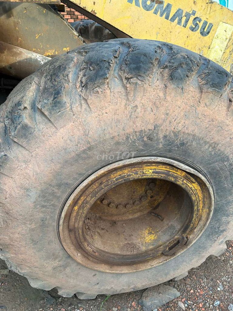 Bán Komatsu WA -3h gầu 3.3 khối xe hoạt động tốt. Mua bán Phương tiện khác tại Huyện Đồng Phú Bình Phước được đăng bởi khánh lâm hình 5