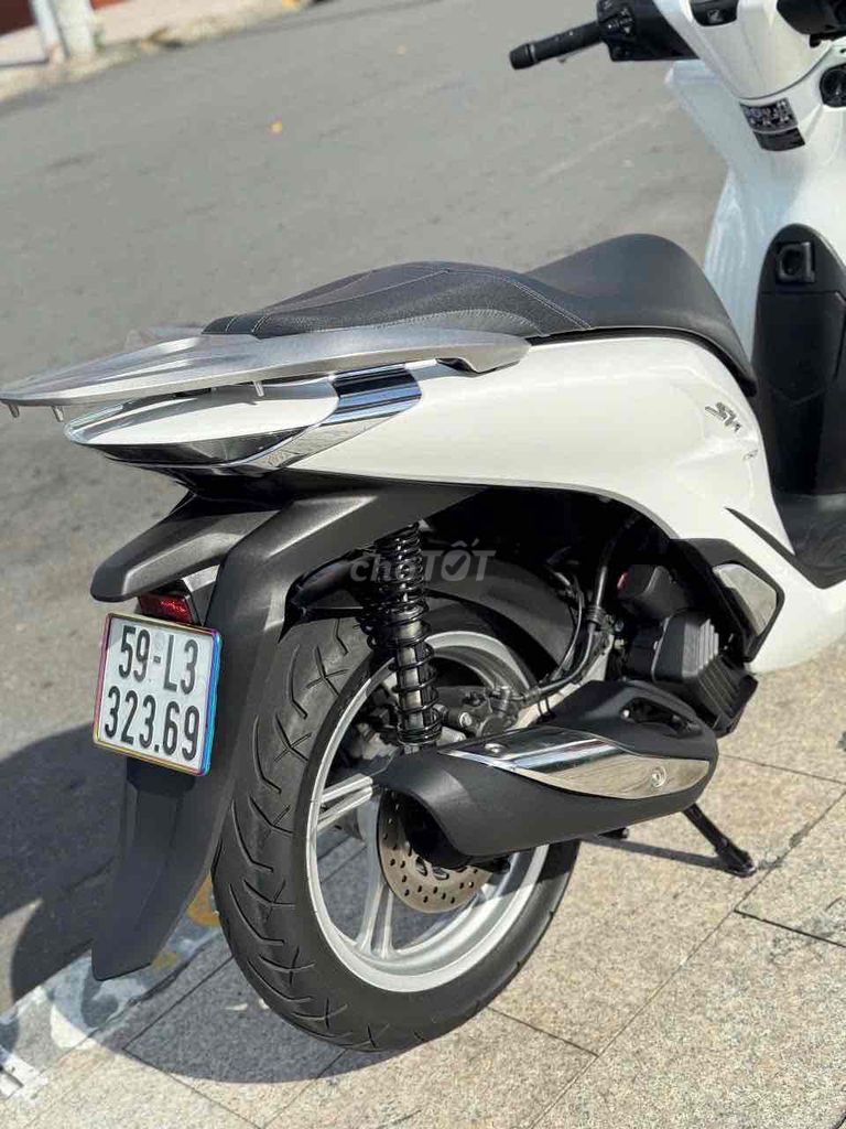 SH 150 ABS 2022 бело-серо-черный 9000 км номера Хошимина