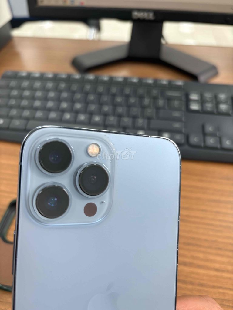 Apple Iphone 13 Pro Max Titan, 256GB. Mua bán Điện thoại tại Thành phố Vĩnh Yên Vĩnh Phúc được đăng bởi Le Minh hình 1
