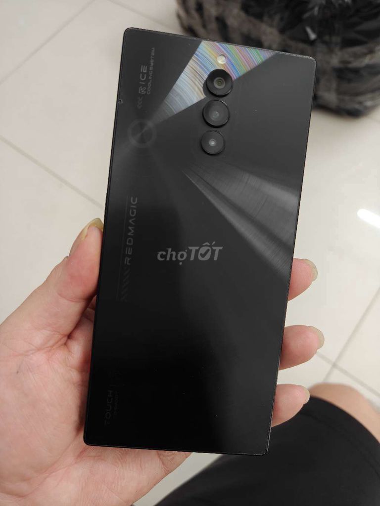 Red Magic 8S Pro(12/512)Gaming phone mượt có gl. Mua bán Điện thoại tại Quận 5 Tp Hồ Chí Minh được đăng bởi Strawberry Táo hình 1