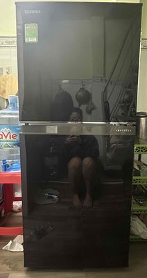 Thanh lý tủ lạnh Toshiba Model GR-B22VU 180L. Mua bán Tủ lạnh tại Quận Tân Phú Tp Hồ Chí Minh được đăng bởi Trúc Lê