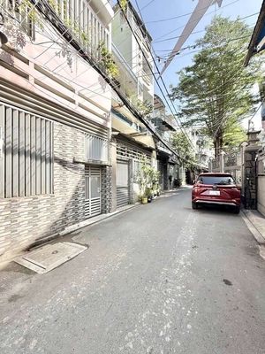 Townhouse 44 m² · 4 bed · Đường Phạm Văn Hai