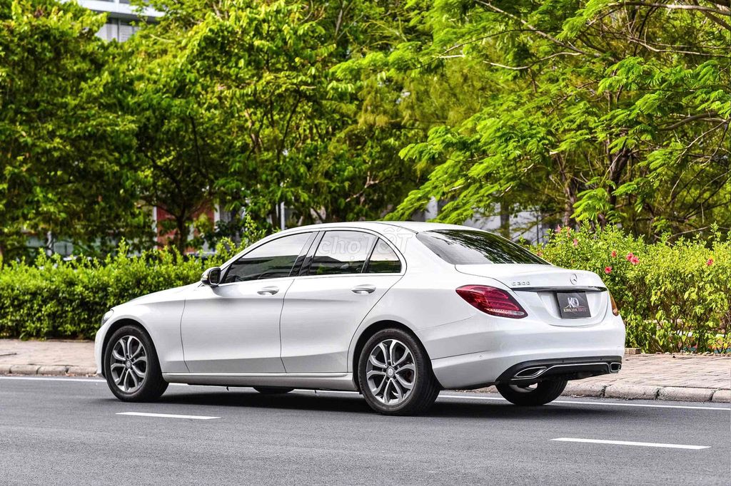 C200 model 2017 màu trắng xe sang siêu đẹp giá rẻ. Mua bán Ô tô tại Quận 7 Tp Hồ Chí Minh được đăng bởi Dương Phương hình 6