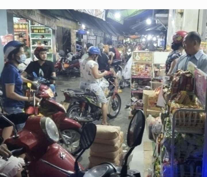 MẶT TIỀN CHỢ 