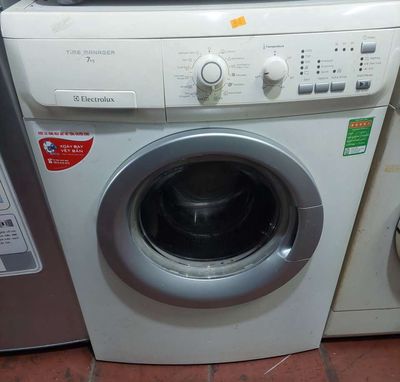 Máy giặt 7kg cửa trước giặt nước nóng electrolux