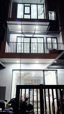 Cho thuê nhà 5x20 Đông Tăng Long. Nhà hoàn thiện, 4Pn. Giá 12 triệu