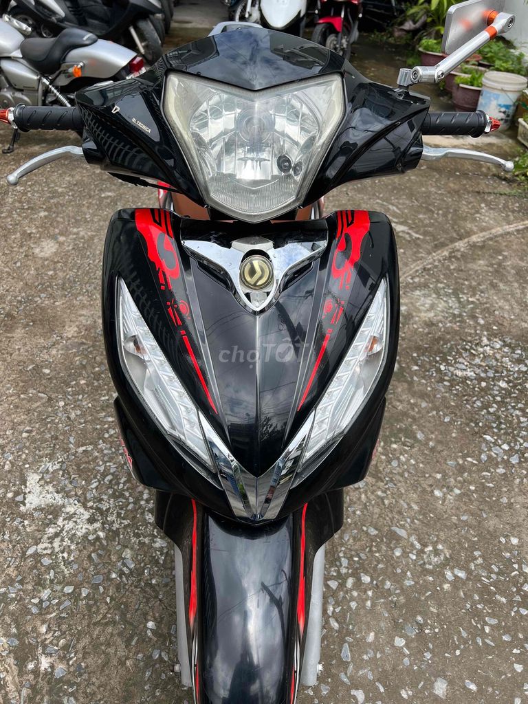 shark hàng chuẩn xe đẹp máy zin bao êm như SH. Mua bán Xe máy tại Thành phố Vĩnh Long Vĩnh Long được đăng bởi Sang Sport Cầm Đồ Phúc Nhi hình 2