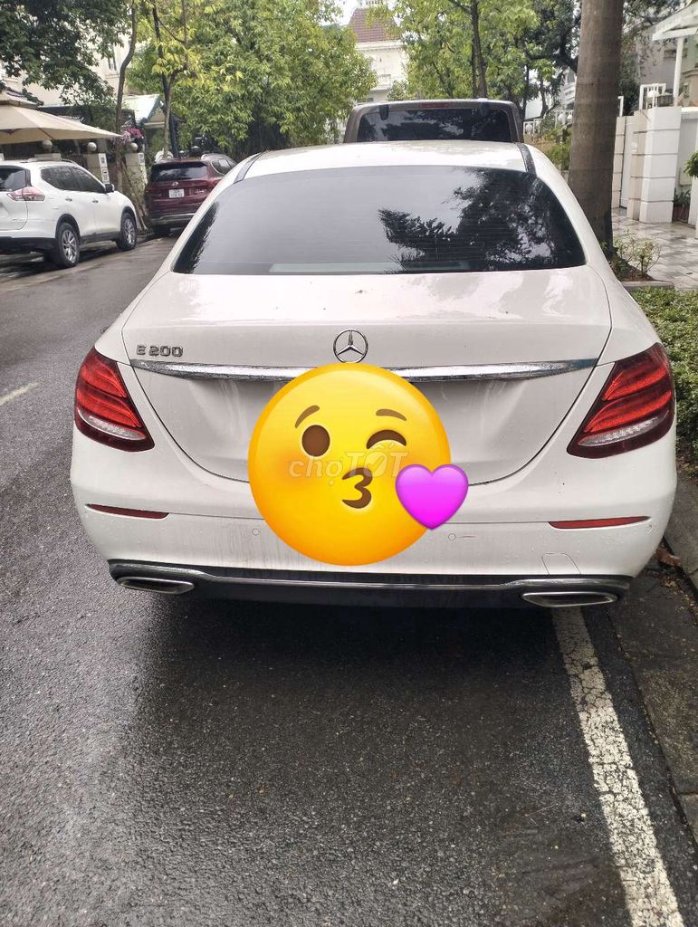 Mercedes Benz E Class 2017 E200 - 50000 km