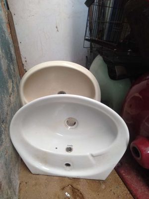 Bồn rửa mặt lavabo đủ màu. Mua bán Thiết bị vệ sinh, nhà tắm tại Quận Tân Bình Tp Hồ Chí Minh được đăng bởi hoàng