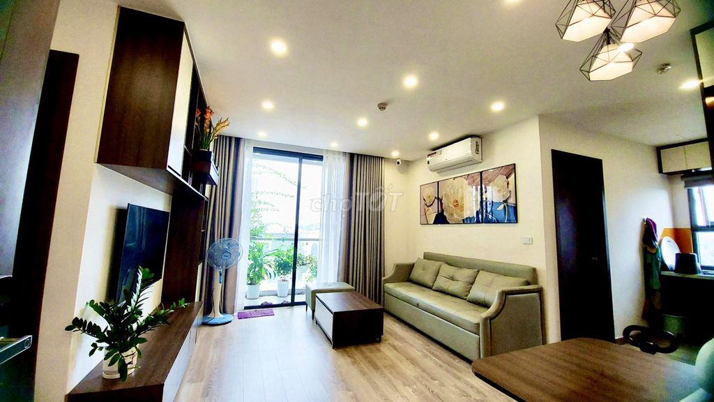 Cho thuê chung cư tầng trung tại Nguyễn Cảnh Dị, Hoàng Mai, 65m2, 2PN