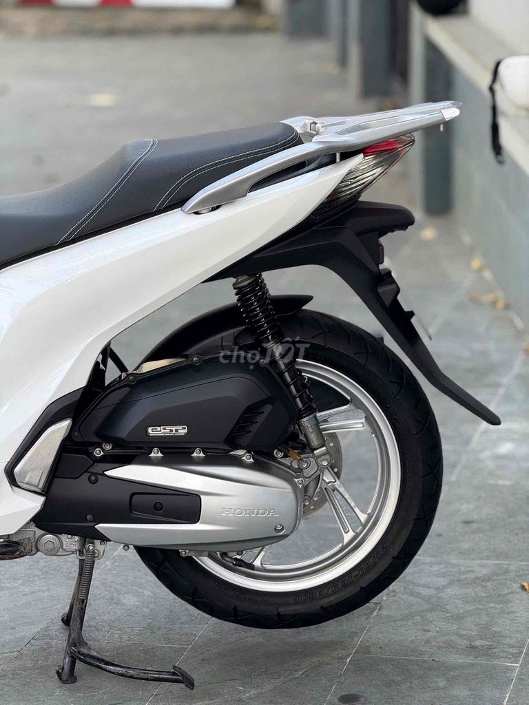 SH 150i 2017 ( HÀNG BỎ MẪU LƯỚT ). Mua bán Xe máy tại Thành phố Thủ Đức Tp Hồ Chí Minh được đăng bởi Vũ Vũ hình 4