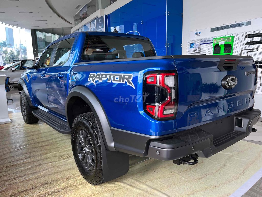 Ford Raptor tồn 2023 Xanh khuyến mãi cao
