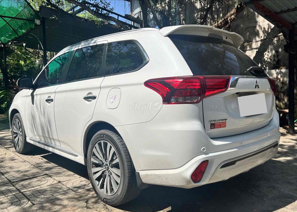 Mitsubishi Outlander siêu mới.. Mua bán Ô tô tại Quận Gò Vấp Tp Hồ Chí Minh được đăng bởi MITSUBISHI TRƯỜNG CHINH hình 3