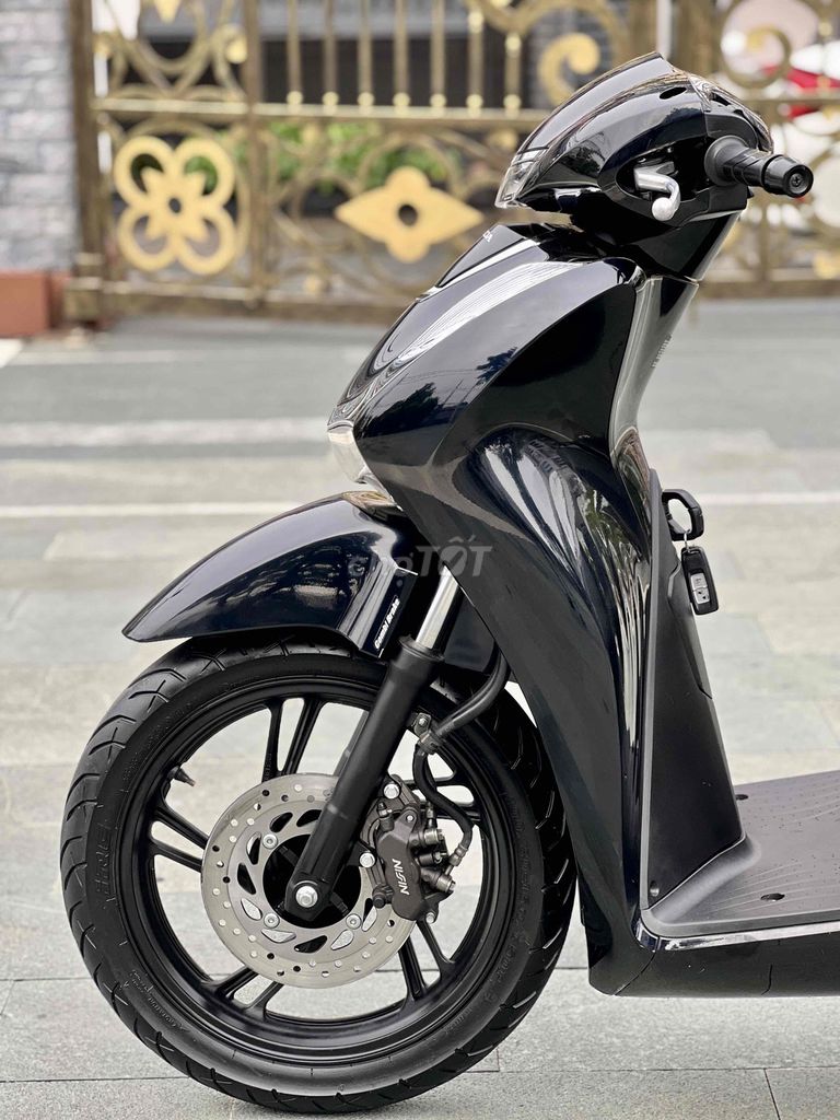 SH 125 2022 ĐEN BÓNG BSTP CHÍNH CHỦ CÓ BÁN GÓP. Mua bán Xe máy tại Thành phố Thủ Đức Tp Hồ Chí Minh được đăng bởi Hiếu  hình 3