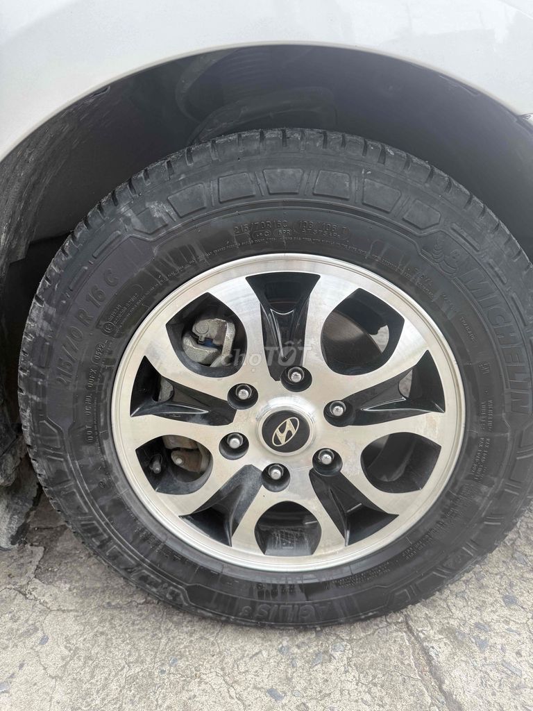 Hyundai Starex 2015 - 170000 km. Mua bán Ô tô tại Huyện Phụng Hiệp Hậu Giang được đăng bởi An Dvdl hình 4