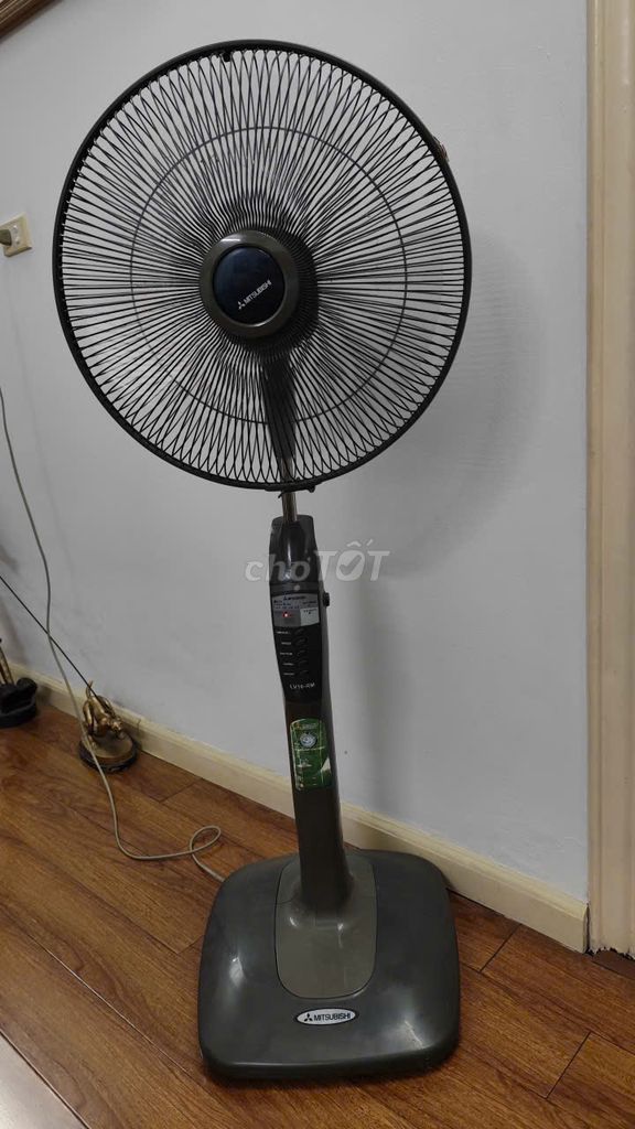 Quạt cây Mitsubishi LV16-RL Xám Thái Lan 40 cm. Mua bán Quạt tại Quận Tây Hồ Hà Nội được đăng bởi Hùng hình 1