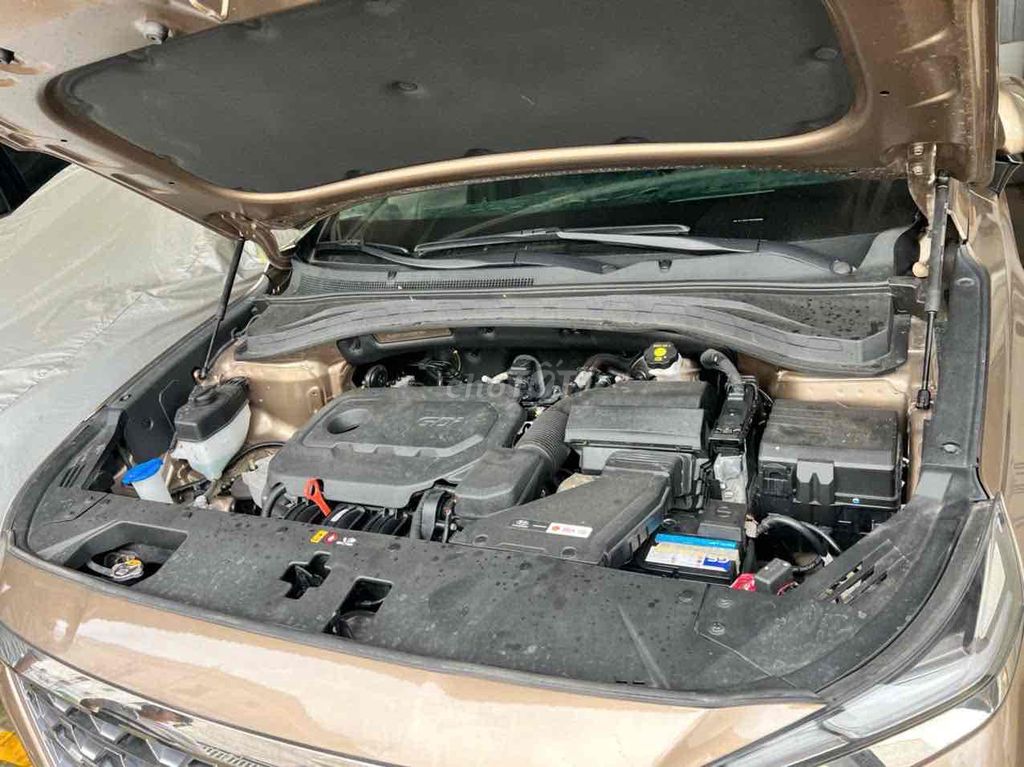 Hyundai Santa Fe 2019 2.4L  AT 4 WD - 3939 km. Mua bán Ô tô tại Quận Ninh Kiều Cần Thơ được đăng bởi Trương Công Tâm hình 2