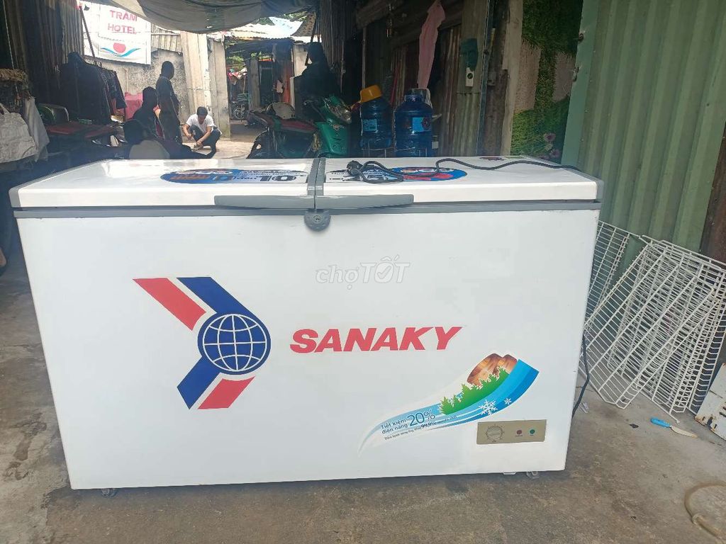 Tủ đông Sanaky Đông suốt 400 lít