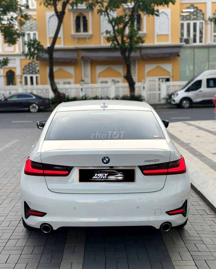 BMW 320i Sport Line 2021 30.000km Trắng. Mua bán Ô tô tại Quận 7 Tp Hồ Chí Minh được đăng bởi cao minh phương  hình 3