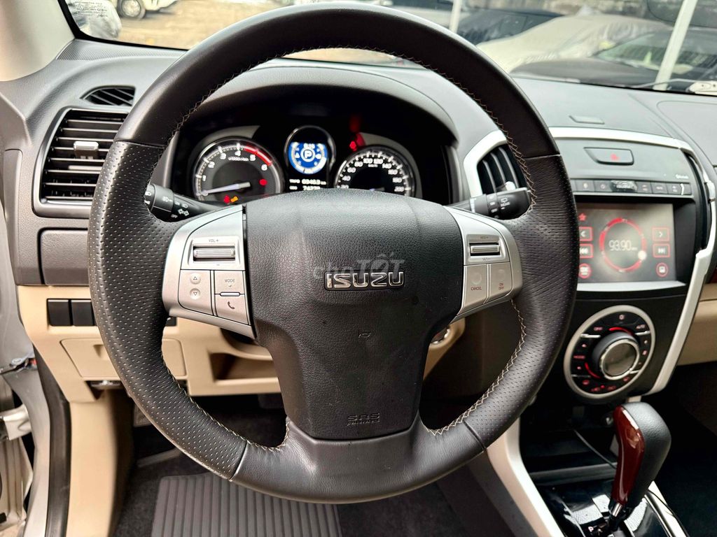 Isuzu Mu X 2018 1.9 4X2 AT - 74000 km. Mua bán Ô tô tại Quận Gò Vấp Tp Hồ Chí Minh được đăng bởi Bình An Ôtô  hình 5