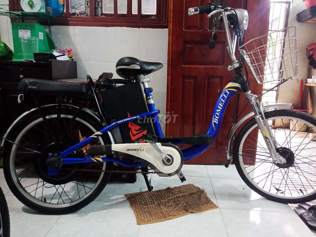 Xe đạp điện bình mạnh còn rất đẹp. Mua bán Xe điện tại Thành phố Vĩnh Long Vĩnh Long được đăng bởi Nguyễn Gia Thi hình 1
