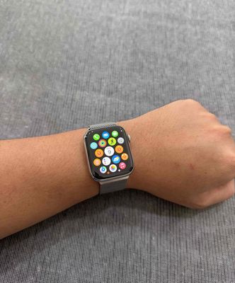 Apple Watch Series 4/44MM Thép Trắng LTE Mã LL/A. Mua bán Thiết bị đeo thông minh tại Quận Bình Thạnh Tp Hồ Chí Minh được đăng bởi Đức Phong