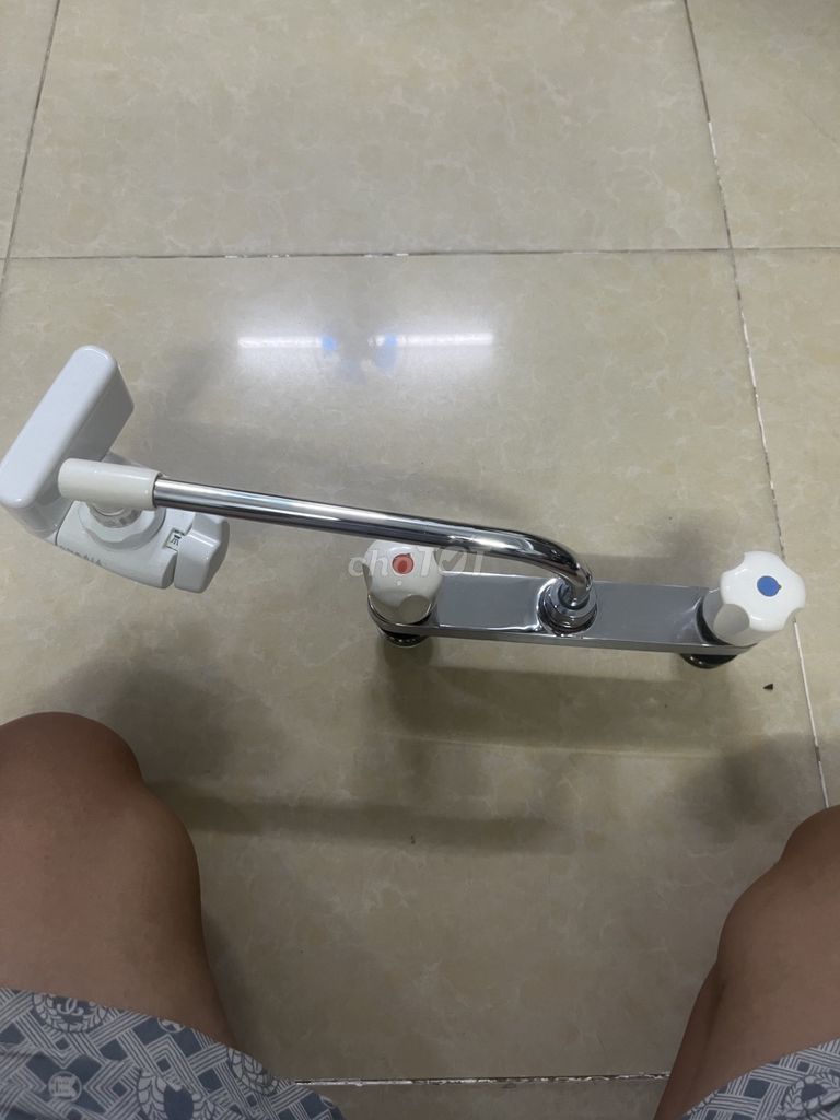 Vòi nóng lạnh TOTO Nhật Bản Đồng nguyên khối Bạc. Mua bán Thiết bị vệ sinh, nhà tắm tại Quận Bình Tân Tp Hồ Chí Minh được đăng bởi Trịnh đình thịnh hình 1