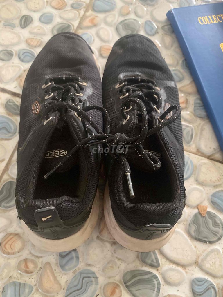 Giày thể thao Unisex size 38 bền. Mua bán Giày dép tại Quận 10 Tp Hồ Chí Minh được đăng bởi Doan Ngoc Long hình 1