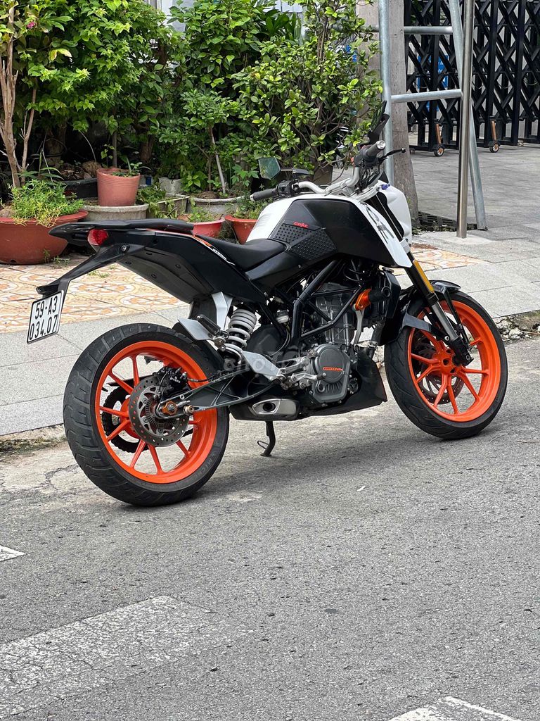 KTM duke 200 chỉ với 12🍠 Trả góp bao duyệt💯. Mua bán Xe máy tại Quận 7 Tp Hồ Chí Minh được đăng bởi Cửa hàng xe máy trả góp Q7 hình 4